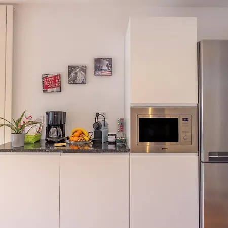 Thekala Apartman *